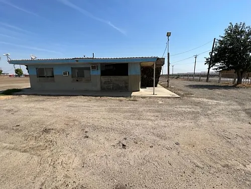 1092 E Hosking Rd Photo 1