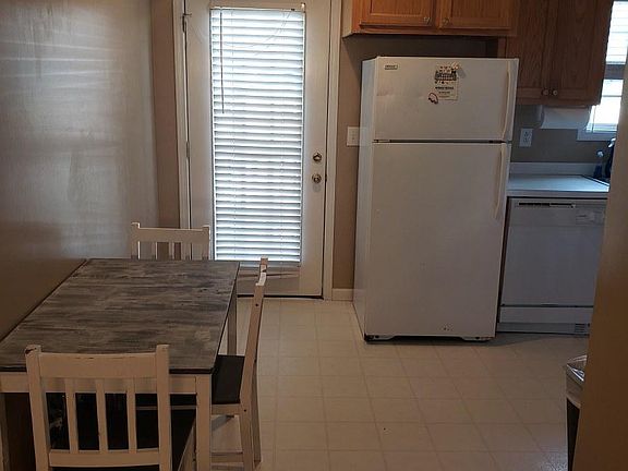 4th image of 37 Lake Village Ct #37