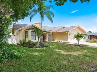 1011 Ridge Dr, Palm Harbor, FL 34683