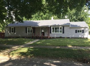 211 N Willow St, Flora, IN