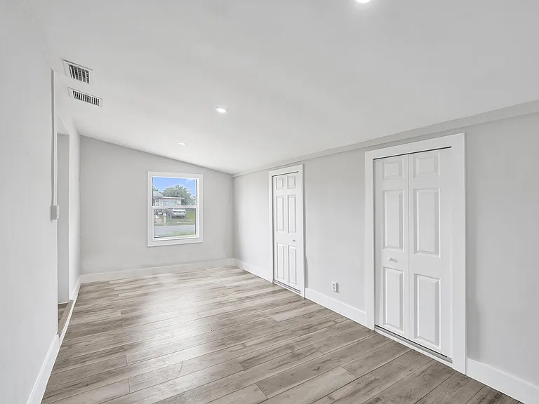 5601 SW 36th Ct — Photo 39