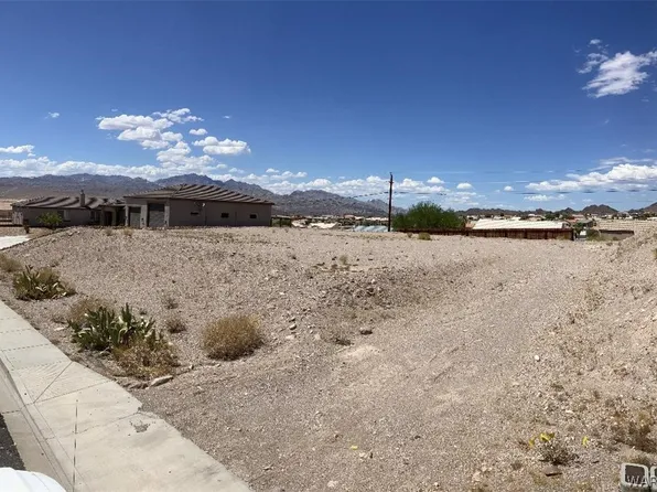 2601 Unicorn Rd, Bullhead City, AZ 86429