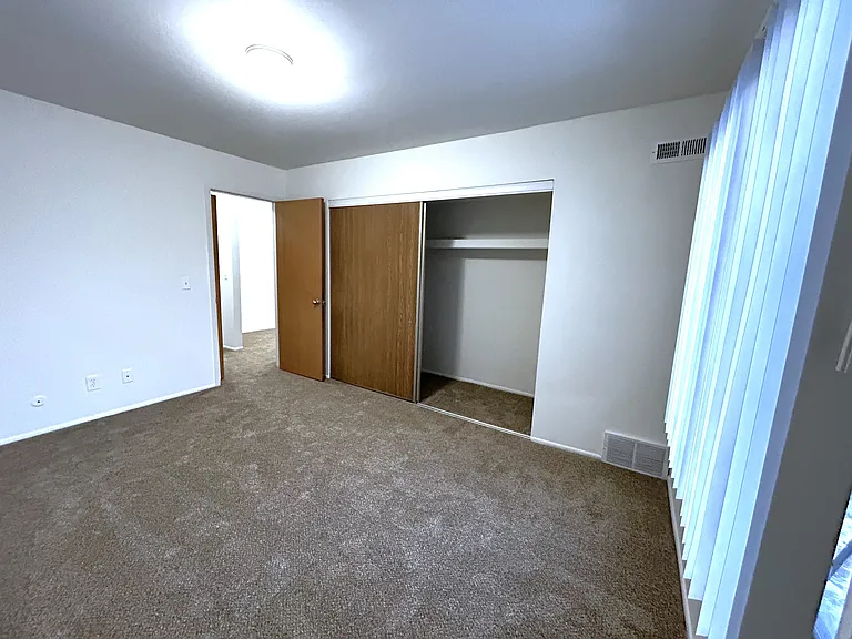 Charter Oaks Apartments — Photo 132