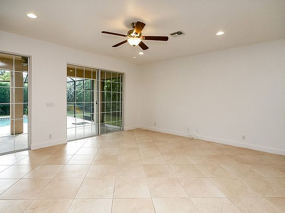 4th image of 4911 Glenn Pine Ln