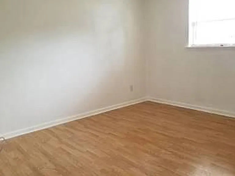 7308 Renyard Ct — Photo 2
