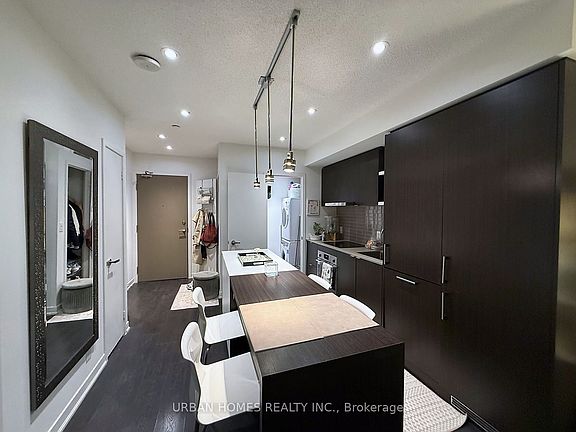 3rd image of 100 Harbour St #2809