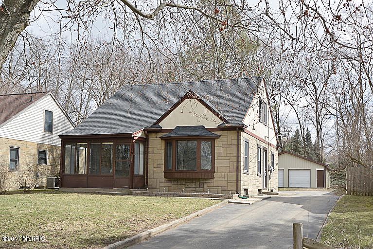 1st image of 5198 N Riverview Dr
