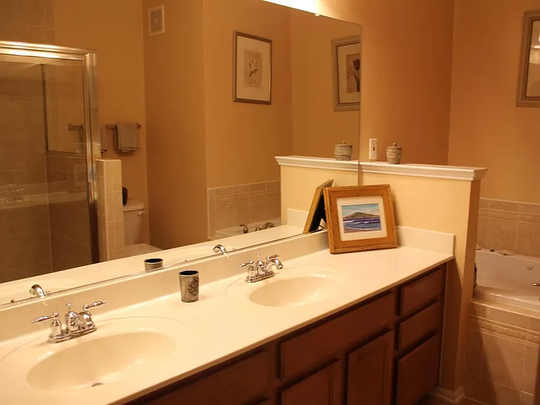 9504 Walker Way — Photo 8