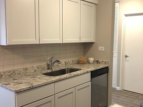 5th image of 1475 Rebecca Dr APT 212