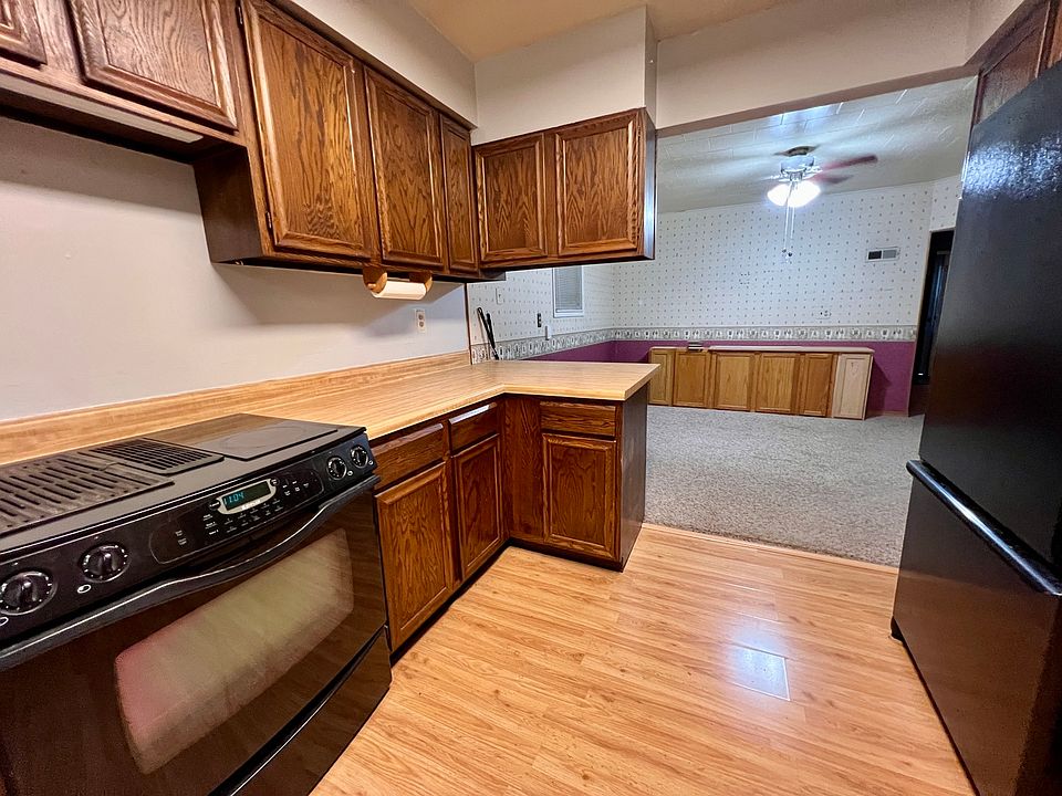 7th image of 2807 W 49th St