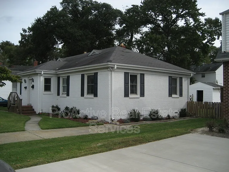 725B Carolina Ave — Photo 3