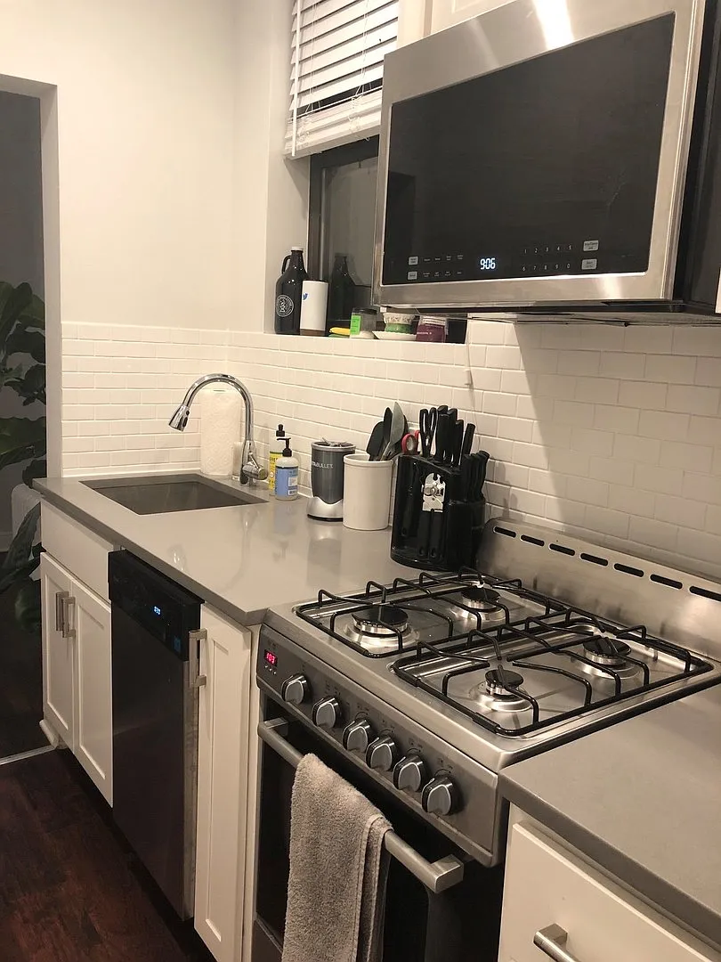 Studio, 368 sqft, $1,795 — Photo 4