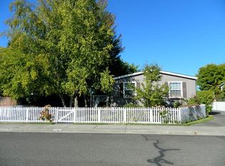 1160 Doneen Ln, Grants Pass, OR 97526