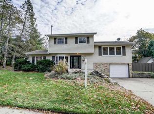 6809 Donna Dr, Middleton, WI 53562