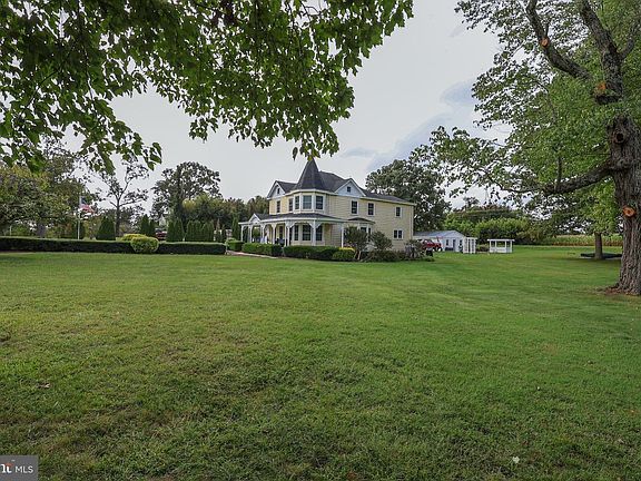 4th image of 28335 Old Village Rd