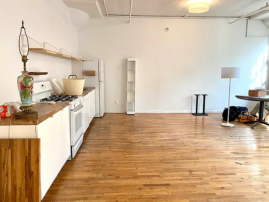 Rented by EXR | media 5