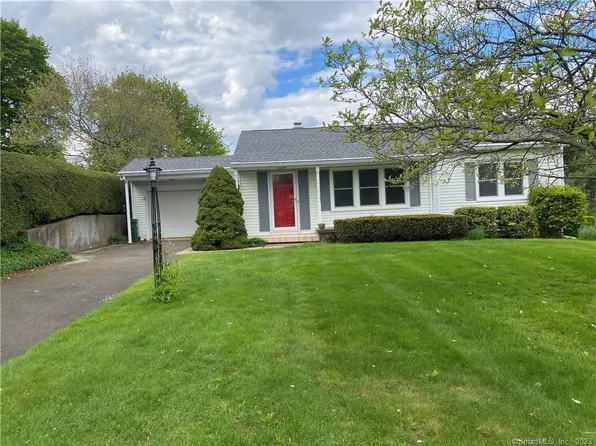 30 Lorraine Terrace, Middletown, CT 06457