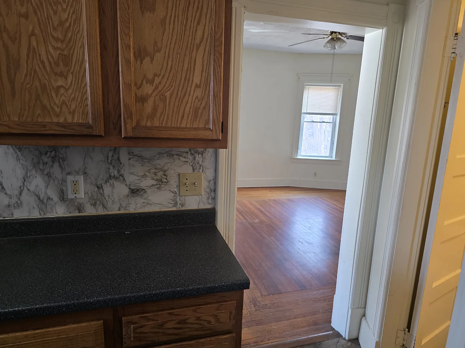 1 bed, $1,300 — Photo 3
