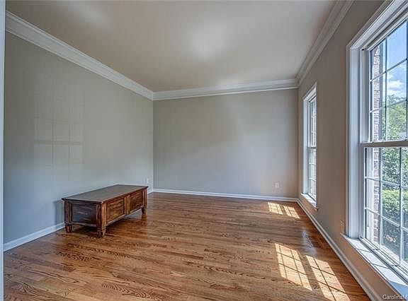 5th image of 4229 Belle Meade Cir