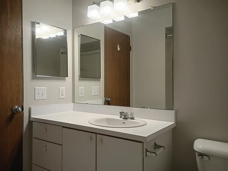 Prentiss Pointe Apartments — Photo 90