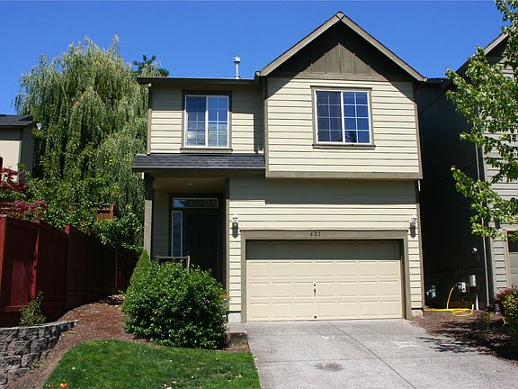 2nd image of 621 SE Heathcliff Ln