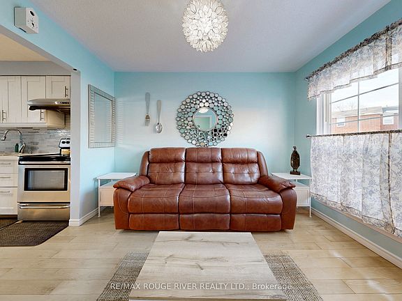 4th image of 2550 Birchmount Rd E #28