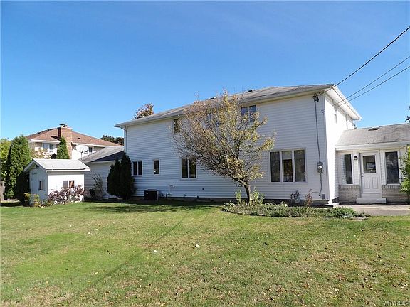 2nd image of 216 Surrey Run