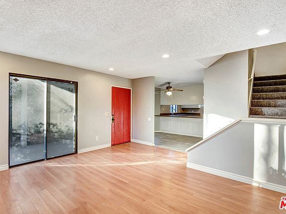 4th image of 4916 Village Green Way