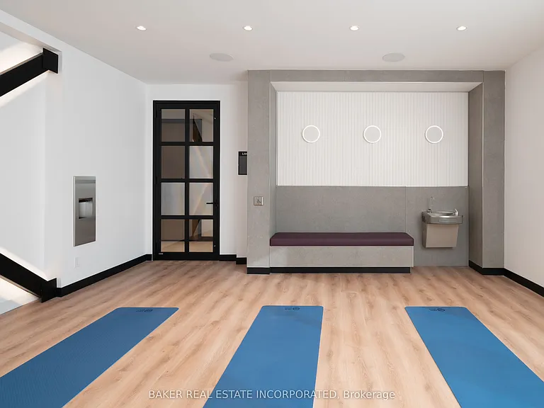 740 Dupont St #515 — Photo 23