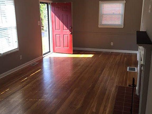 3rd image of 141 Saint James Dr