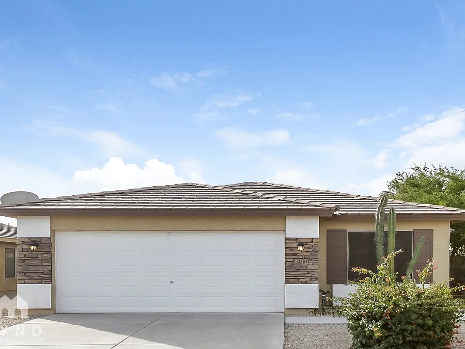 42365 W Bunker Dr