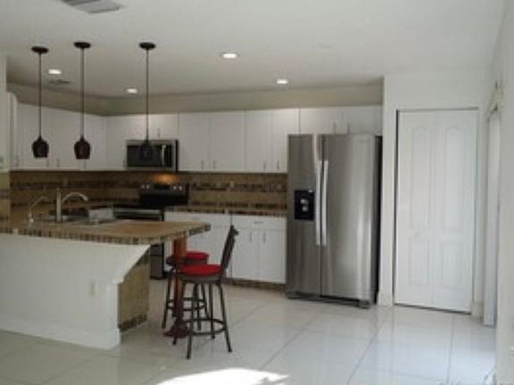 4th image of 5166 NW 115th Ct