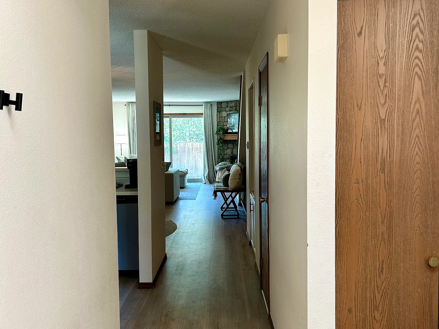 2 bed, 1943 sqft, $2,995 — Photo 4