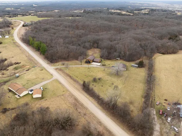 14315 Hickory Hollow Rd, Bloomfield, IA 52537