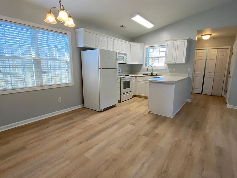 7222 Morley Ct — Photo 3