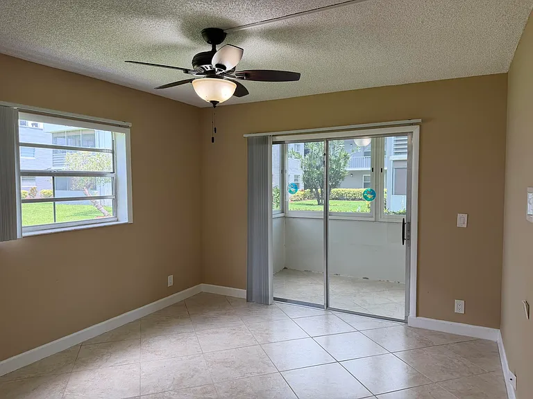 119 Burgundy Dr #C — Photo 12