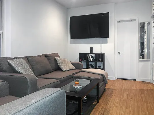 Rented by Kahen Properties | media 19