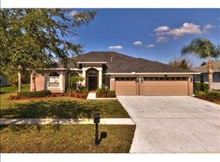5312 Clouds Peak Dr, Lutz, FL 33558