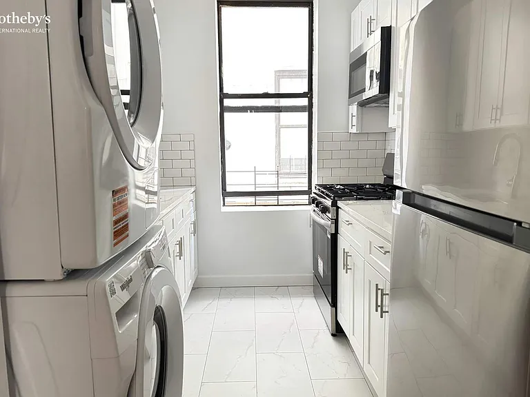 200 Claremont Ave #4 — Photo 16