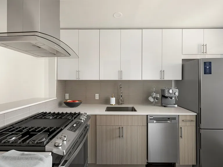 10420 Queens Blvd #19S — Photo 3