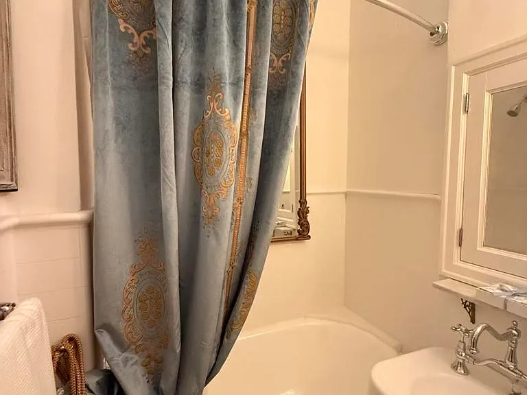 99 S Raymond Ave #206 — Photo 11