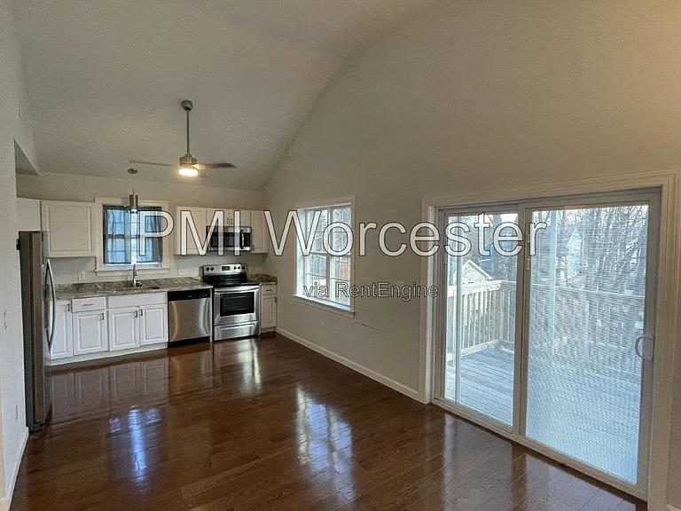 14 Edgemere Blvd #B — Photo 3