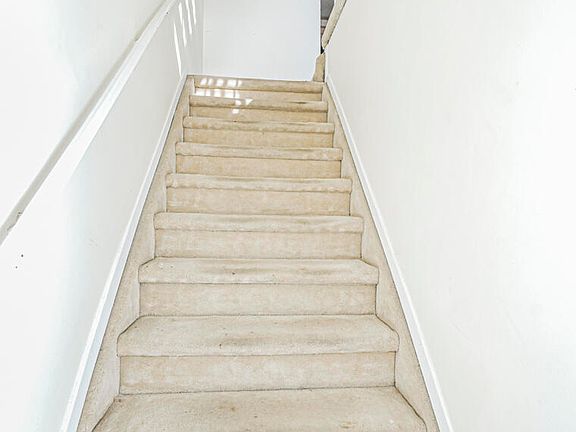 2nd image of 41 Jennifer Pl #B