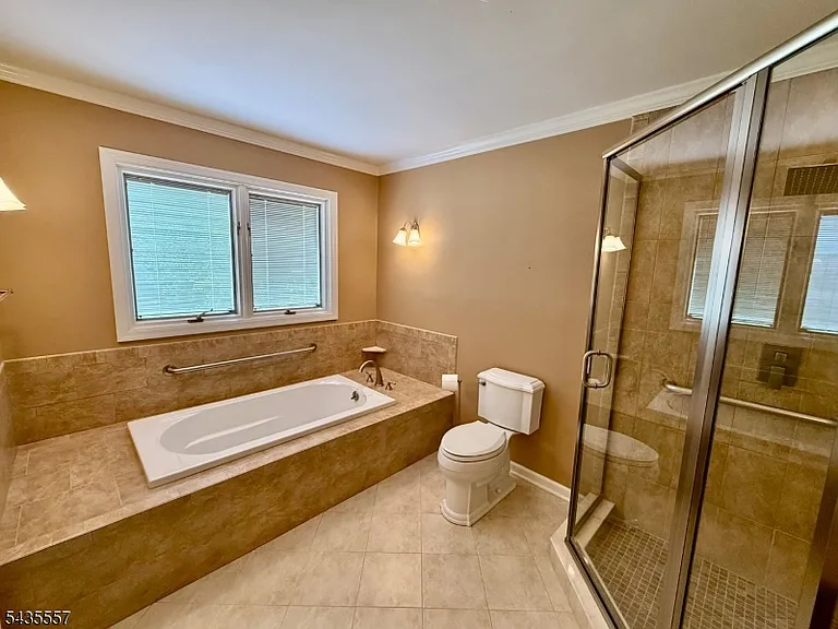 48 E Madison Ave — Photo 29