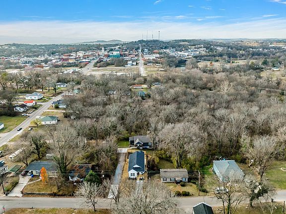 0.6 miles from Downtown Columbia