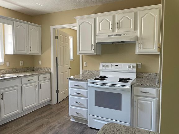 Rest of Kitchen. Dishwasher and Stove are new.