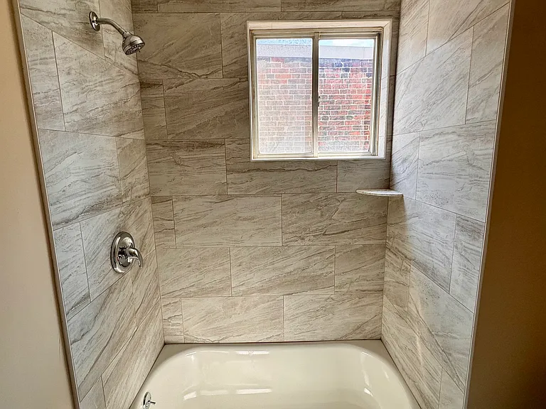 220 Osborn St #2 — Photo 7