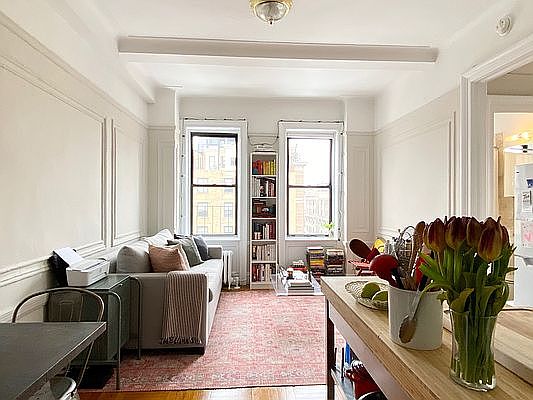 1st image of 250 W 85th St #10B
