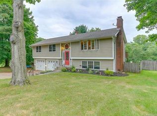 522 N Elm St, Wallingford, CT 06492