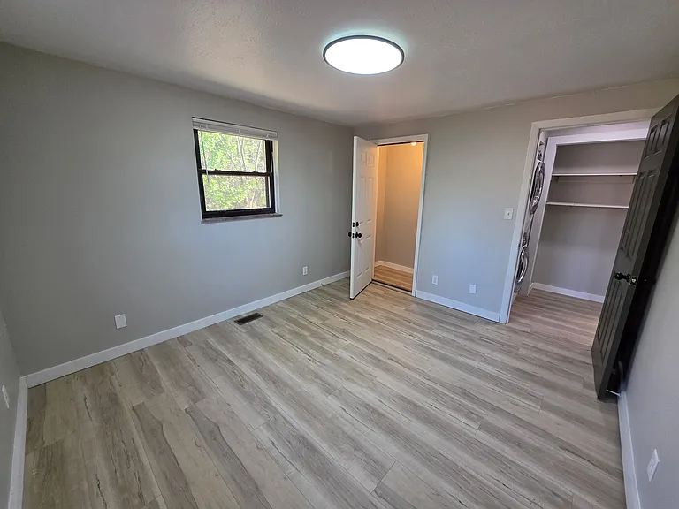 1281 Upper Middle Creek Rd — Photo 7